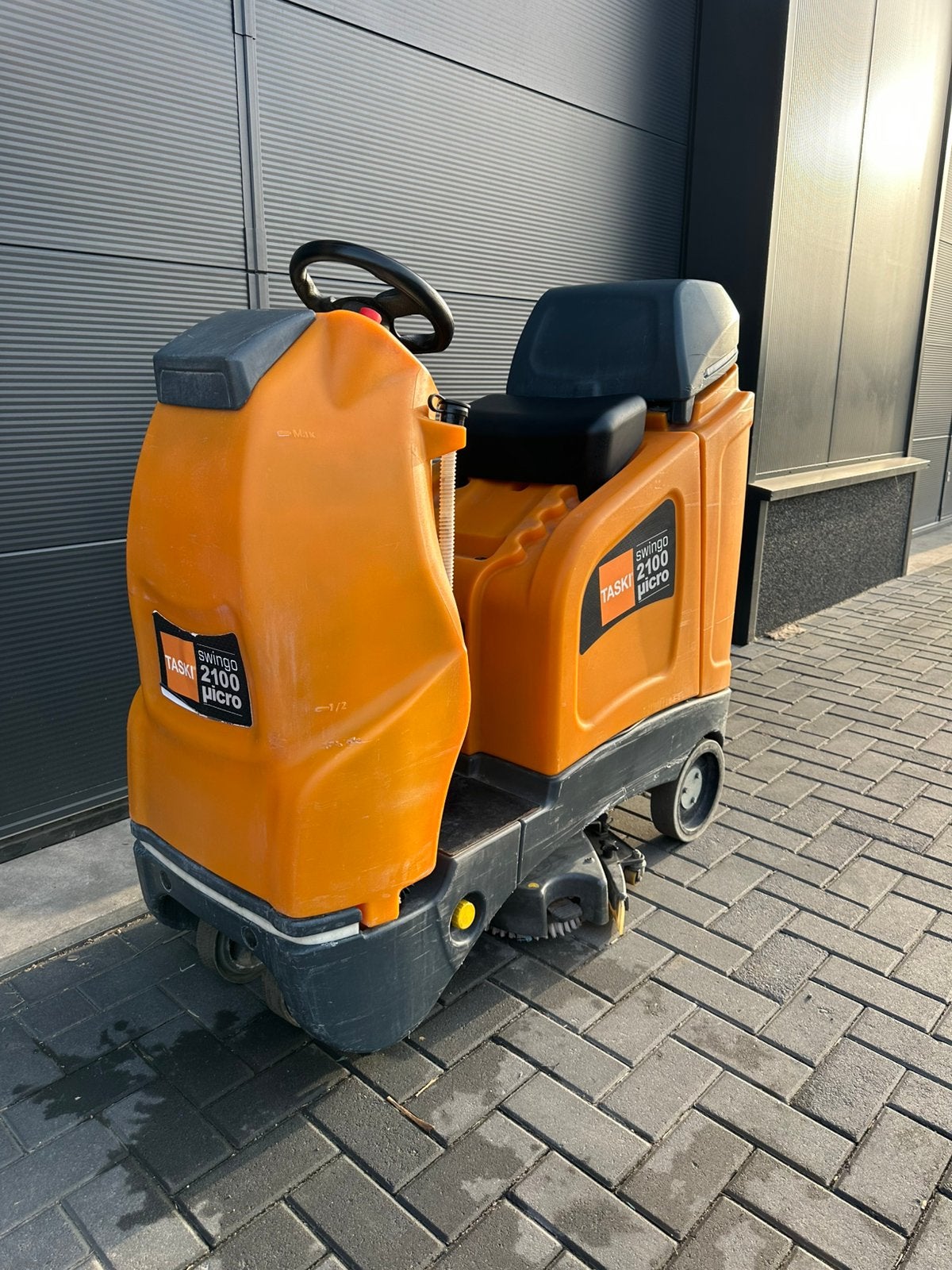 Taski Swingo 2100 Schrobmachine – Volledig Gereviseerd, Ophalen