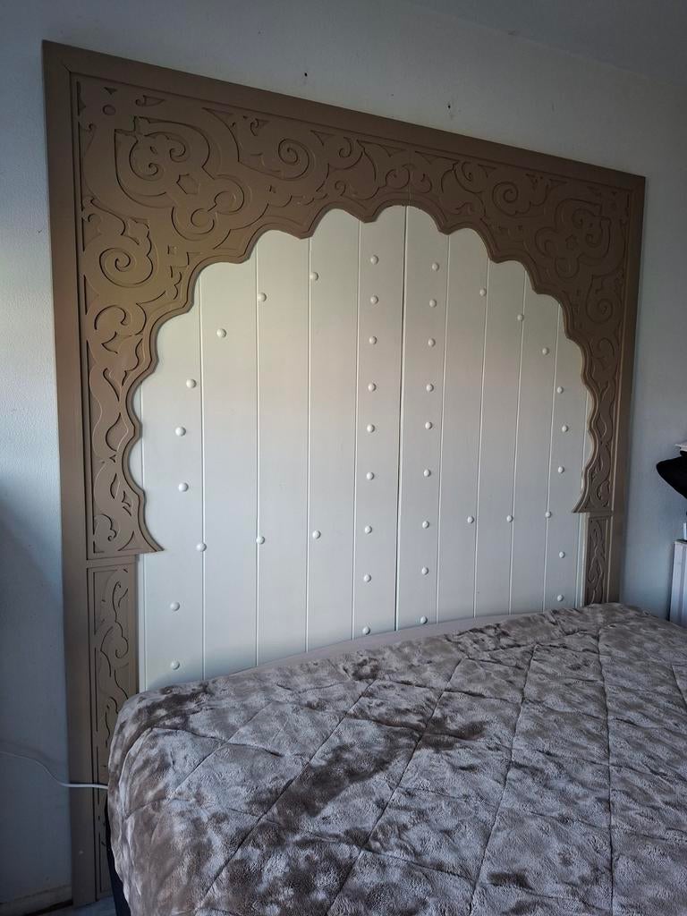 Arabisch hoofdbord - hout -  2 mtr br 220 hoog, Ophalen, Zo goed als nieuw, Tweepersoons, 10001 nacht oosters Arabisch