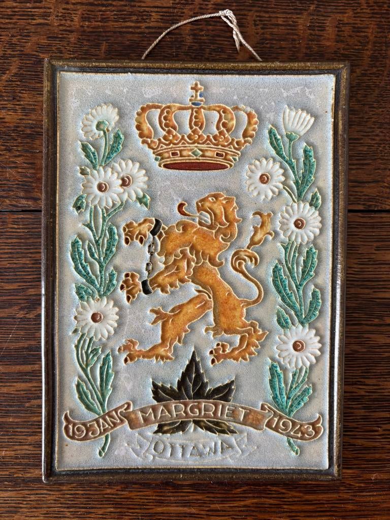 Herdenkingstegel geboorte prinses Margriet 1943, Antiek en Kunst, Ophalen