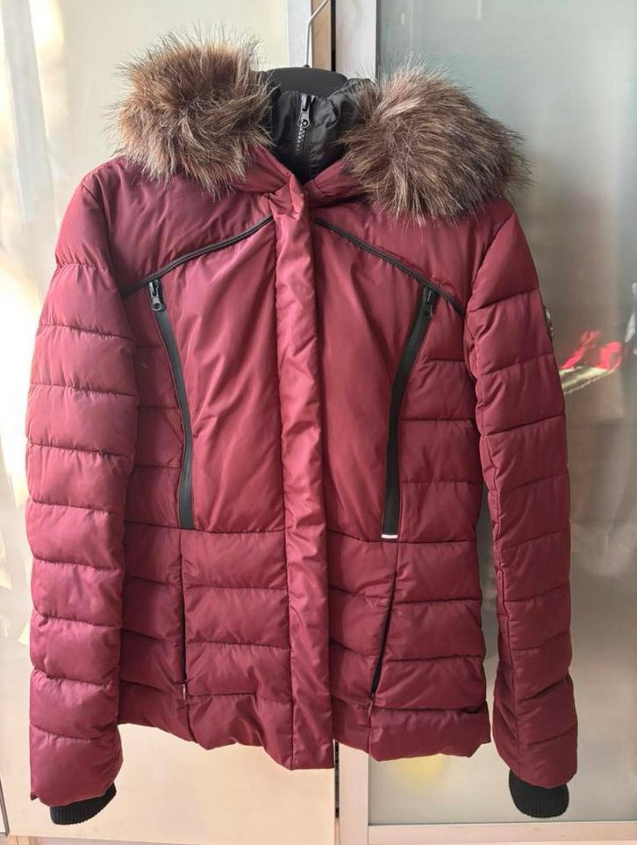 Superdry dames winterjas bordeauxrood maat M origineel, Ophalen, Zo goed als nieuw, Maat 36 (S), Rood