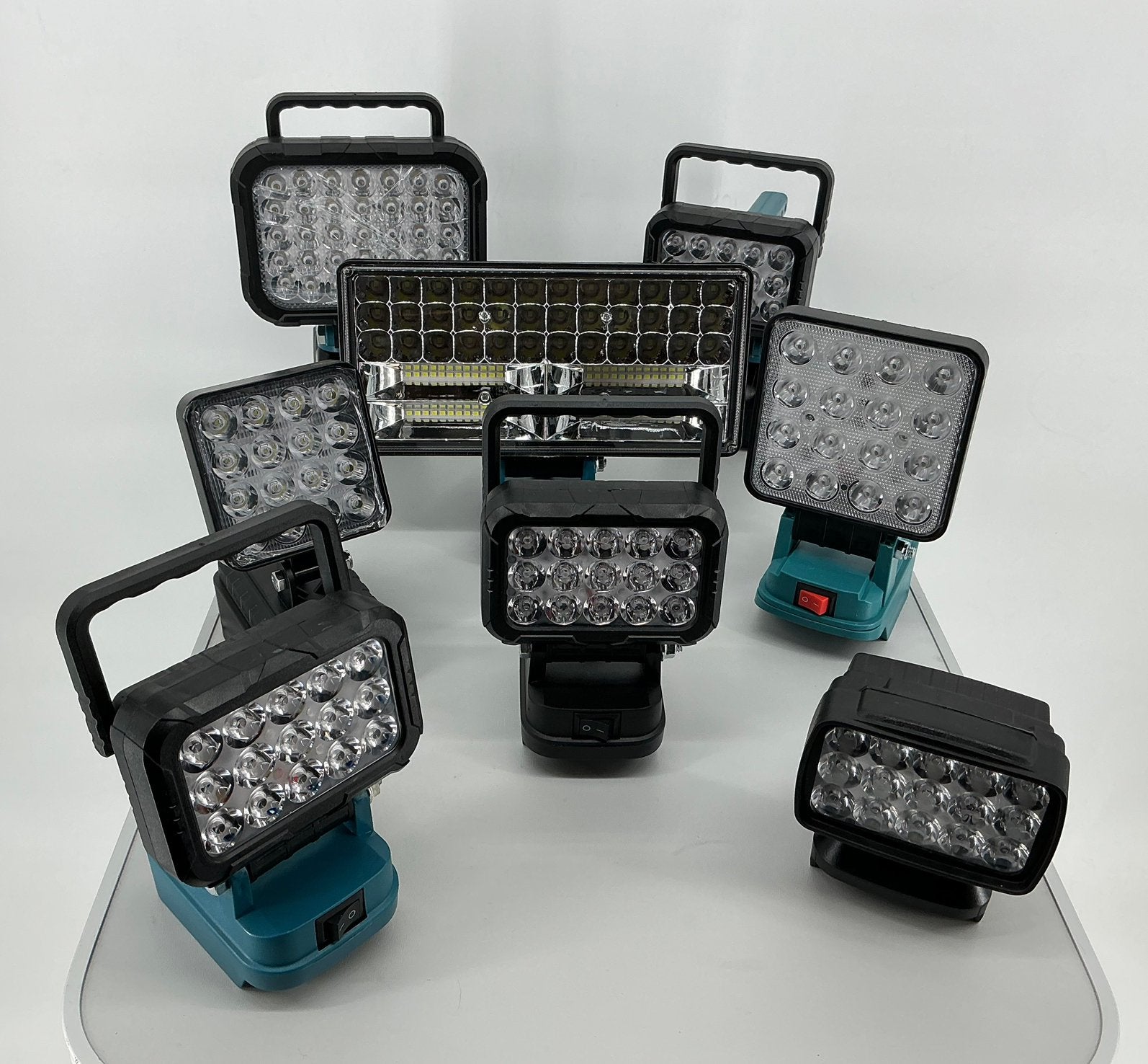 Bouwlamp/Werklamp.Nieuw.Werkt op Makita18vLXT accu.€ 9,95, Doe-het-zelf en Verbouw, Ophalen of Verzenden, Nieuw, Lamp