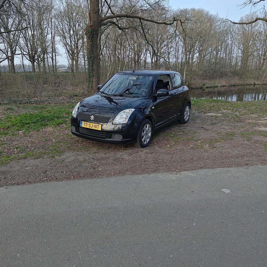 Suzuki Swift  Nieuwe APK Airco 3drs, Auto's, Suzuki, Bedrijf, Swift, ABS, Airbags, Airconditioning, Centrale vergrendeling, Lichtmetalen velgen