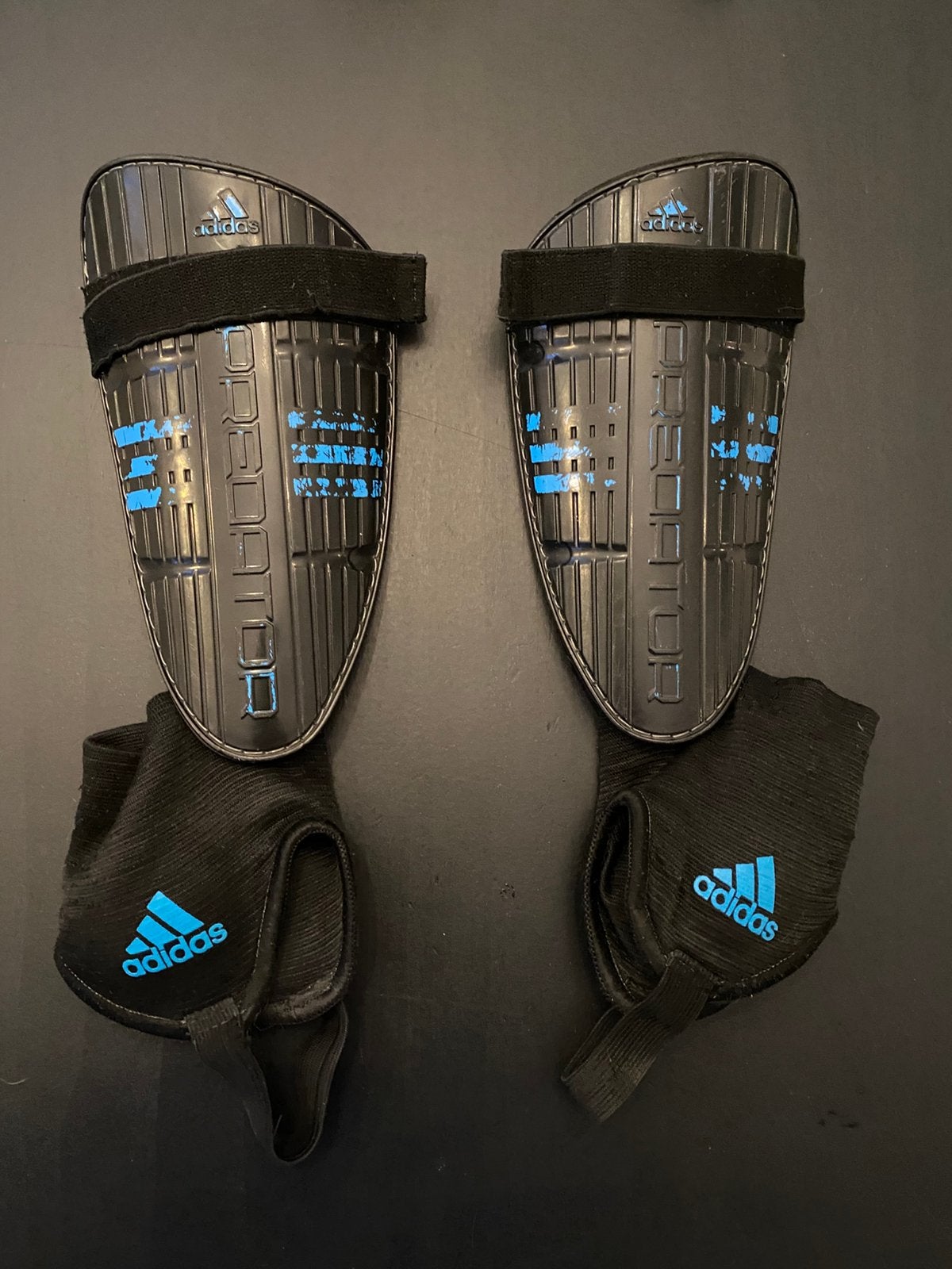 GRATIS Scheenbeschermers ADIDAS., Maat XS of kleiner, Ophalen, Gebruikt, Overige typen