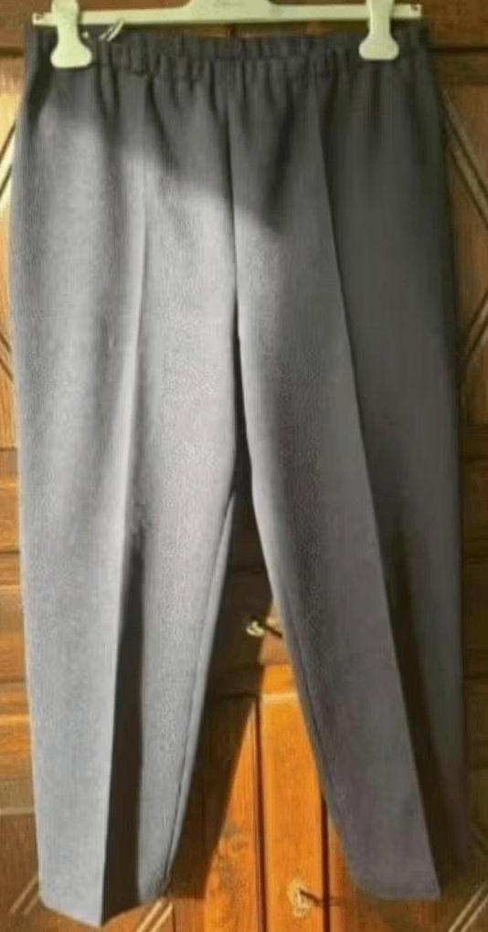 Blauwe broek, ribbroek, donkerblauwe damesbroek; 42 elastiek, Kleding | Dames, Broeken en Pantalons, Blauw, Maat 42/44 (L), Ophalen of Verzenden