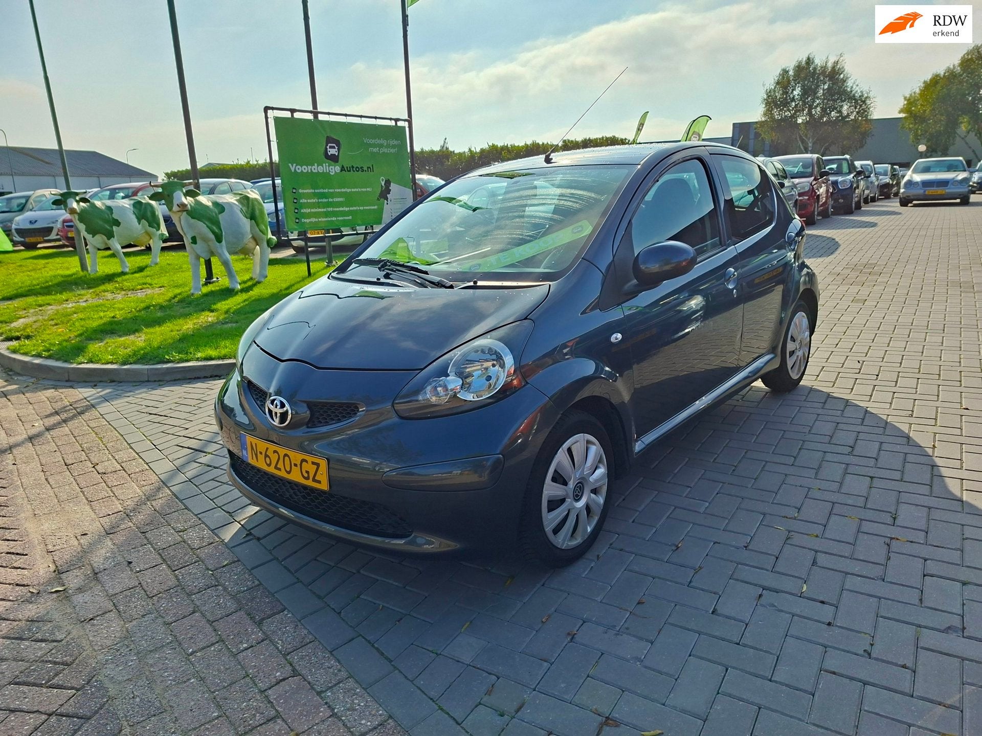Toyota Aygo 1.0-12V / 99.631 km / APK oktober 2027, Auto's, Voorwielaandrijving, Gebruikt, Radio, 4 stoelen