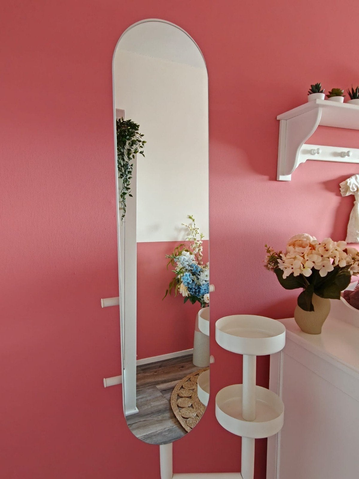 IKEA Witte passpiegel met kledingrek en opbergvakken, Ophalen, Zo goed als nieuw, 150 tot 200 cm, Rechthoekig