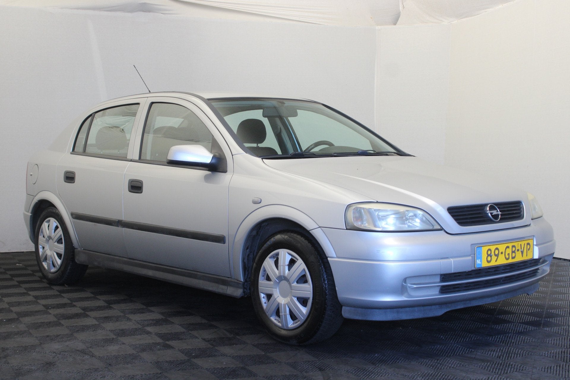 Opel Astra 1.6 Pearl (bj 2000), Auto's, Voorwielaandrijving, Parkeersensor, Zwart, Bedrijf