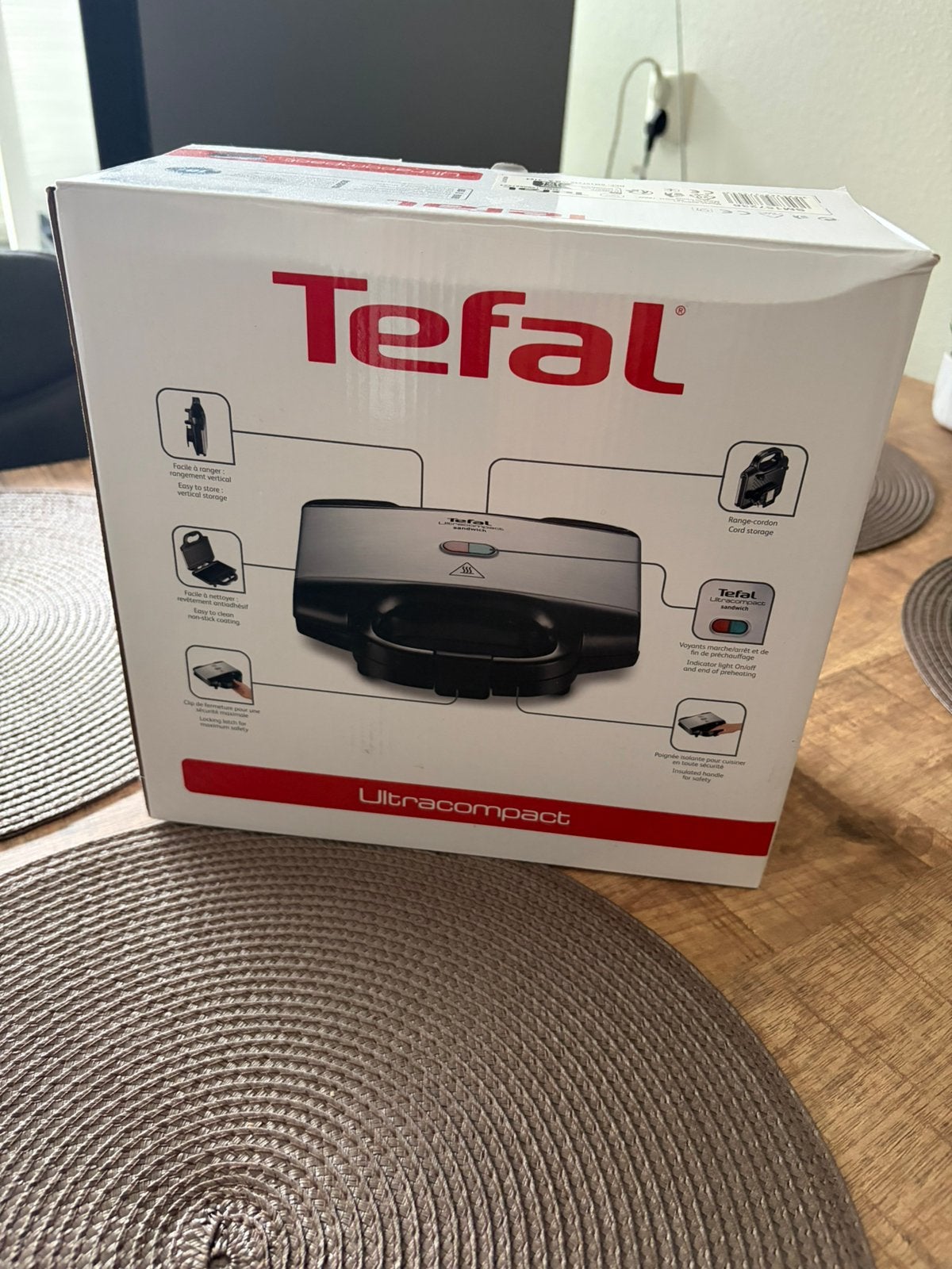 Tefal Ultracompact Sandwichmaker SM157236, Ophalen of Verzenden, Nieuw