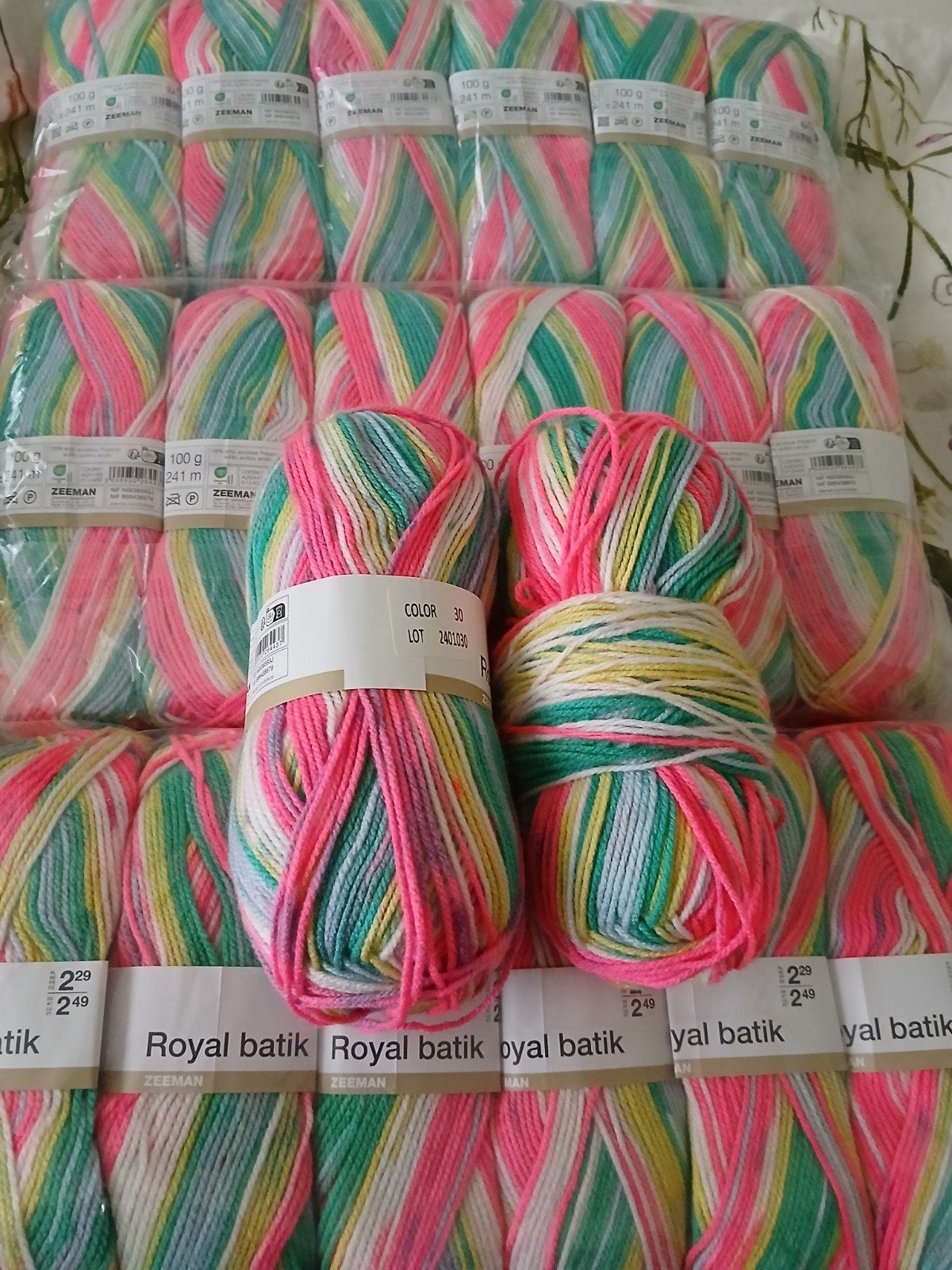 20 bollen Royal batik Zeeman, Ophalen, Nieuw, Breien of Haken, Wol of Garen