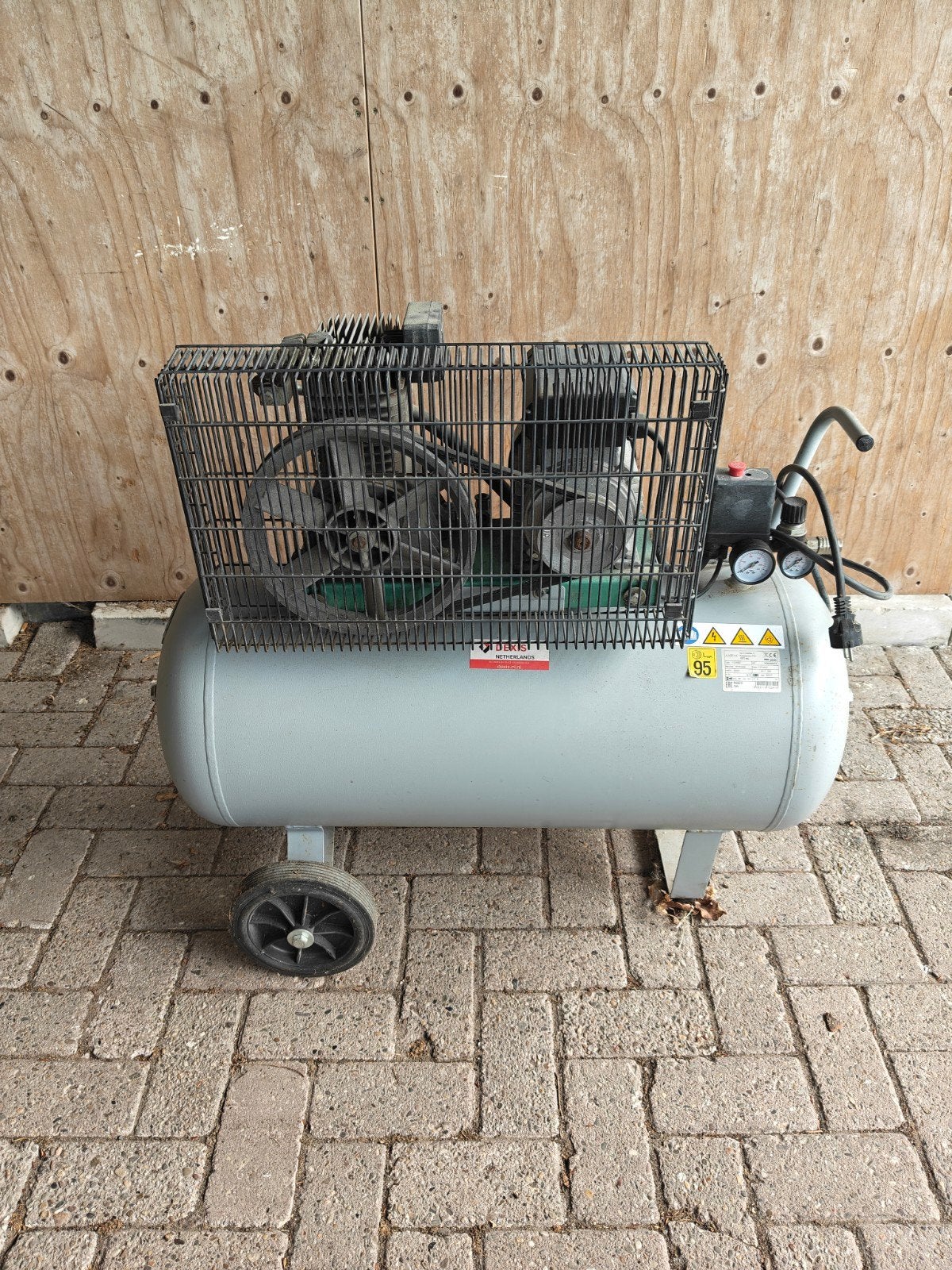 compressor defect., 25 tot 100 liter, Ophalen, Gebruikt, Minder dan 200 liter/min