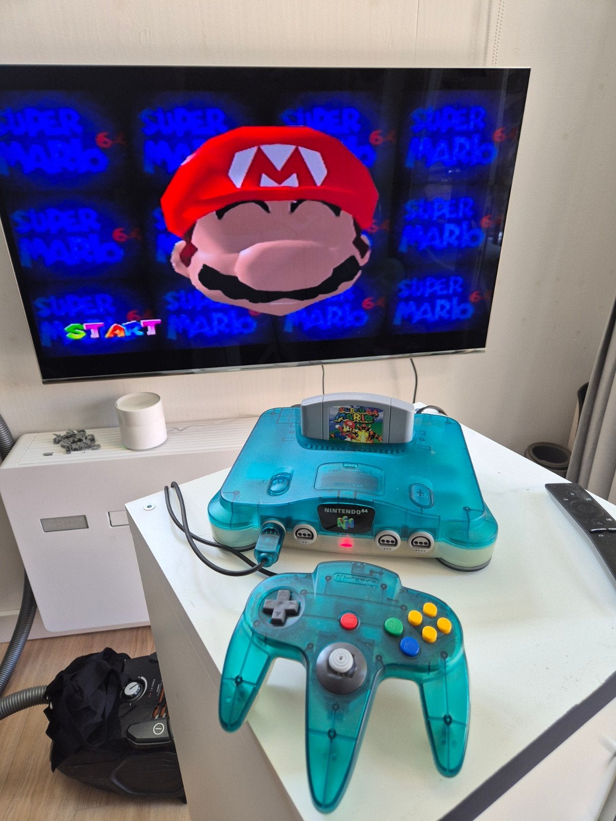 Nintendo 64 Transparant Blauw met Super Mario 64, Spelcomputers en Games, Ophalen, Gebruikt, Met 1 controller, Met games