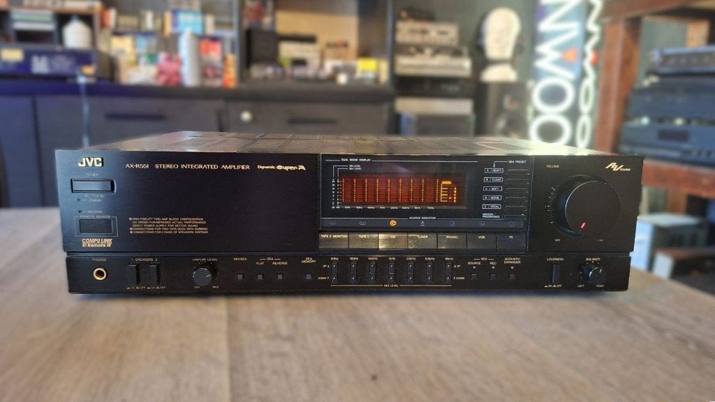 JVC AX-R551 | 2x100 W | 7-Bands S.E.A. Equalizer | GARANTIE, 7-BANDS S.E.A. EQUALIZER • COMPULINK • PHONO, JVC, Ophalen of Verzenden