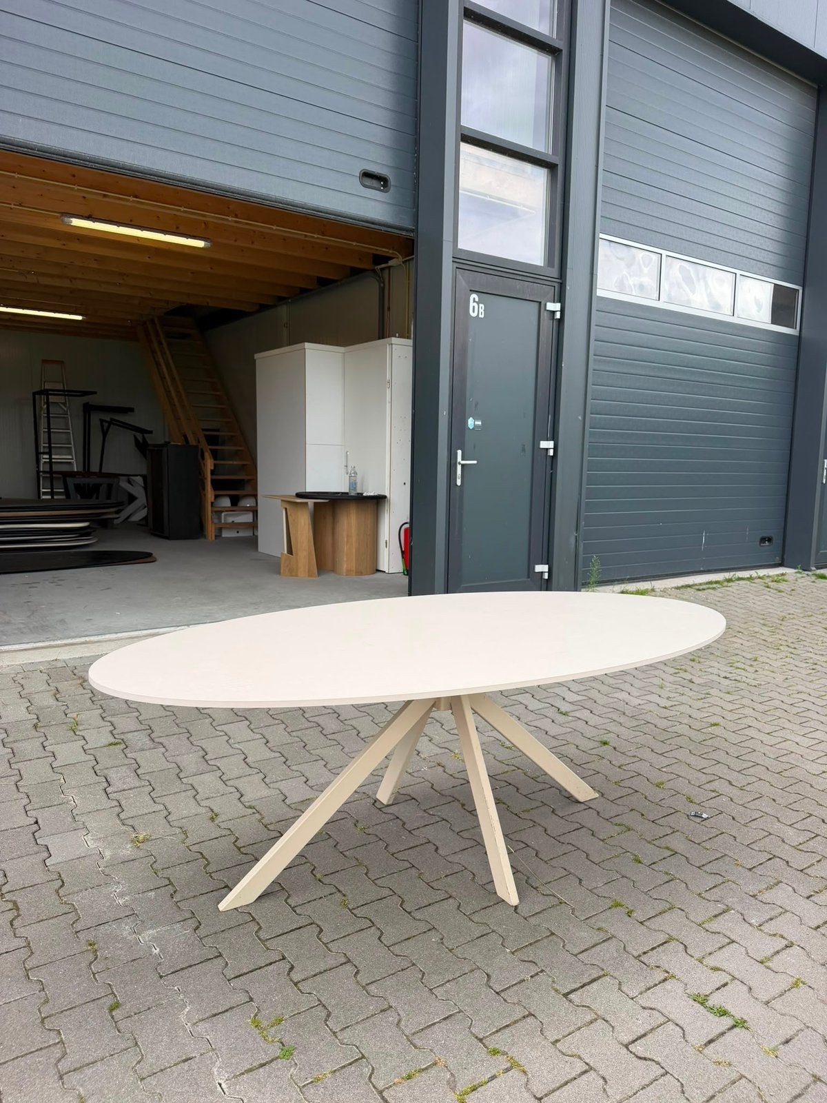 240 x 110 cm ovale beige eettafel, Ophalen, 100 tot 150 cm, 200 cm of meer, Zo goed als nieuw