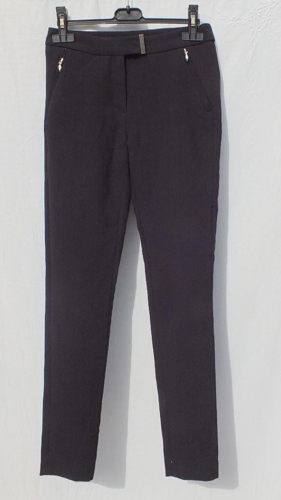 Zwarte damesbroek.Smalle pijpen.Mt 34.Merk H&M, Kleding | Dames, Broeken en Pantalons, Zo goed als nieuw, Maat 34 (XS) of kleiner