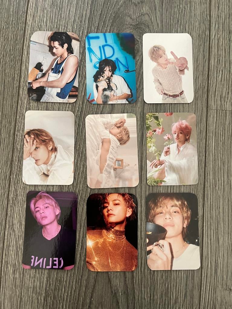 BTS V photocards, Ophalen of Verzenden, Overige figuren, Zo goed als nieuw, Plaatje, Poster of Sticker