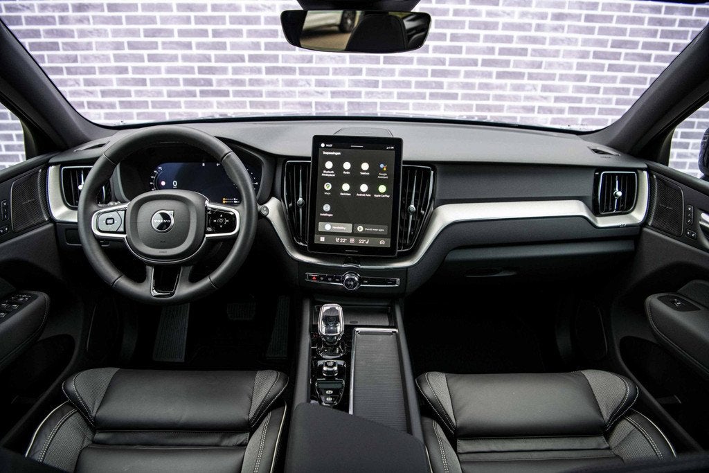Volvo XC60 T6 Plug-in hybrid AWD Plus Black Edition | Heico, Automaat, 12 maanden, Euro 6, 4 cilinders