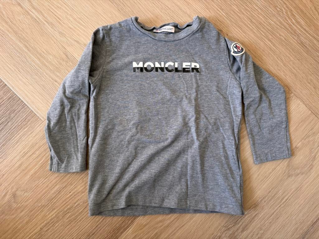 Mooie grijze longsleeve van Moncler maat 18-24 maanden, Ophalen of Verzenden, Zo goed als nieuw, Jongetje, Shirtje of Longsleeve