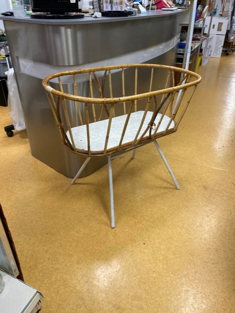 Vintage rotan wiegje - charmant en uniek, Kinderen en Baby's, Babywiegjes en Ledikanten, Ophalen, Gebruikt, Wieg