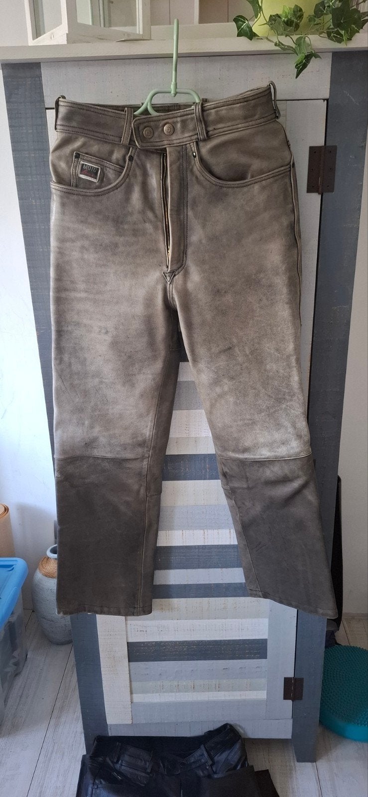 Leren motorbroek maat 42 - sluitclip te vervangen, Motoren, Kleding | Motorkleding, Ophalen, Tweedehands, Broek | leer, MOTO
