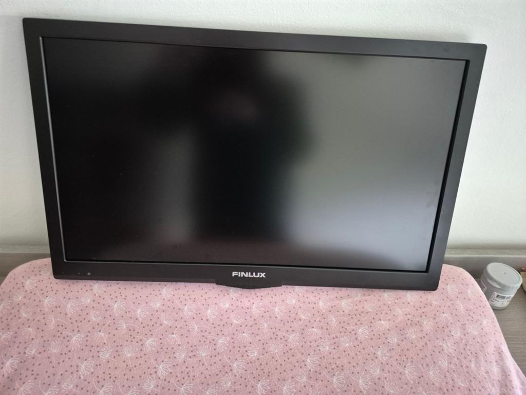 Finlux FLD2222 met ingebouwde DVD-speler, 50 Hz, LCD, Zo goed als nieuw, 40 tot 60 cm