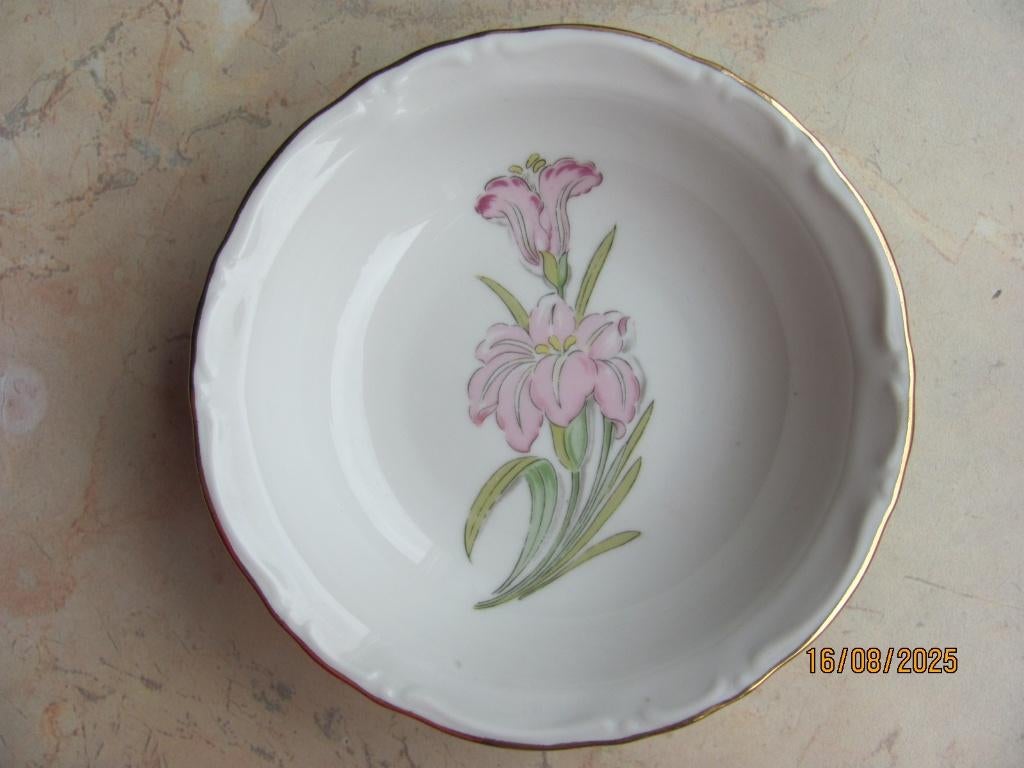VINTAGE wit PORSELEIN bloemen SCHAALTJE kommetje ø 13 cm, Ophalen of Verzenden