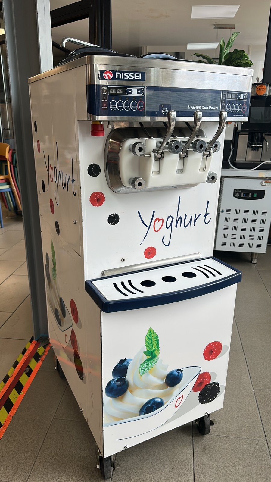 Aangeboden : softijs/milkshake machines en slushpuppie app., Ophalen