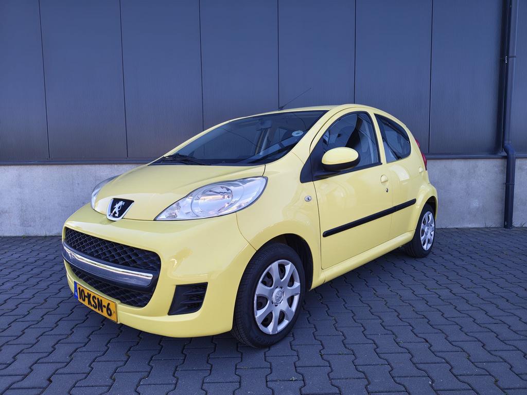 Peugeot 107 1.0 12V 5DR 2010 Geel Airco, Voorwielaandrijving, 4 stoelen, 68 pk, Bedrijf