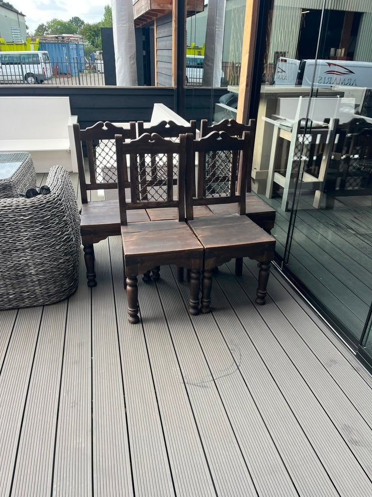 Brocante oude stoelen, Ophalen, Gebruikt, Twee, Bruin