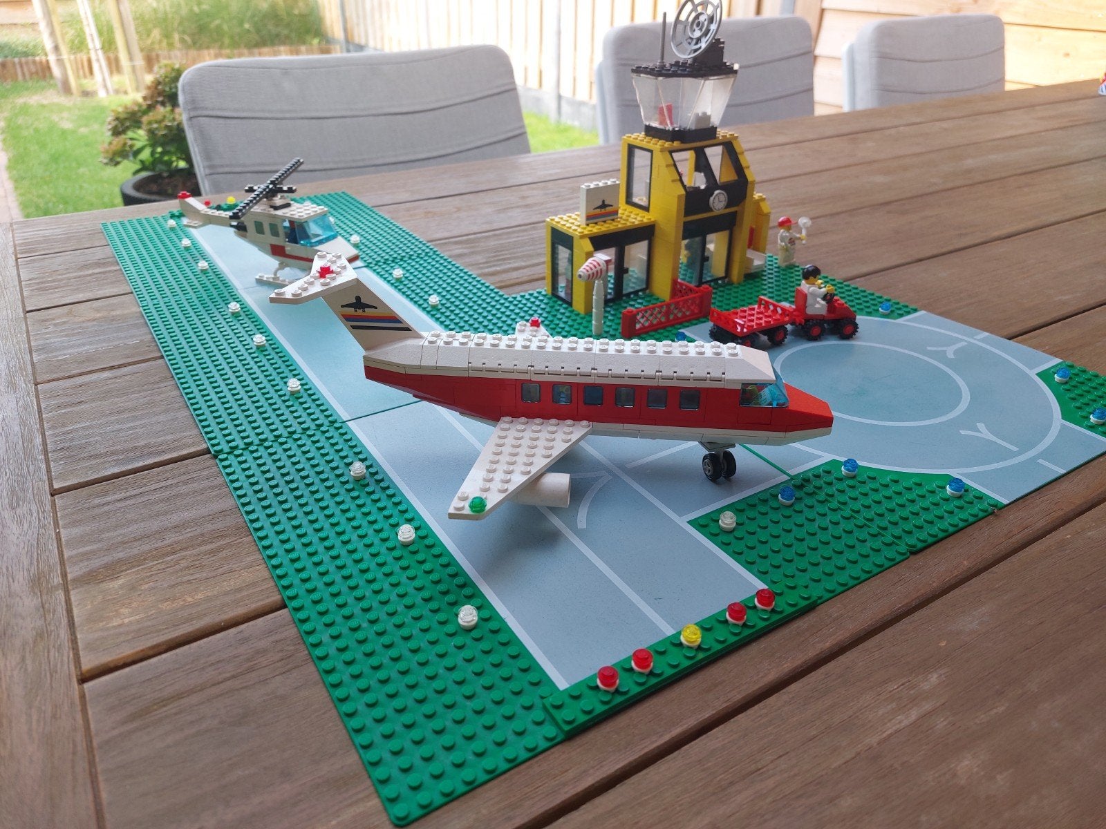 LEGO-set 6392 Airport compleet met boekje, Compleet, Gebruikt, Overige thema's, Verzenden