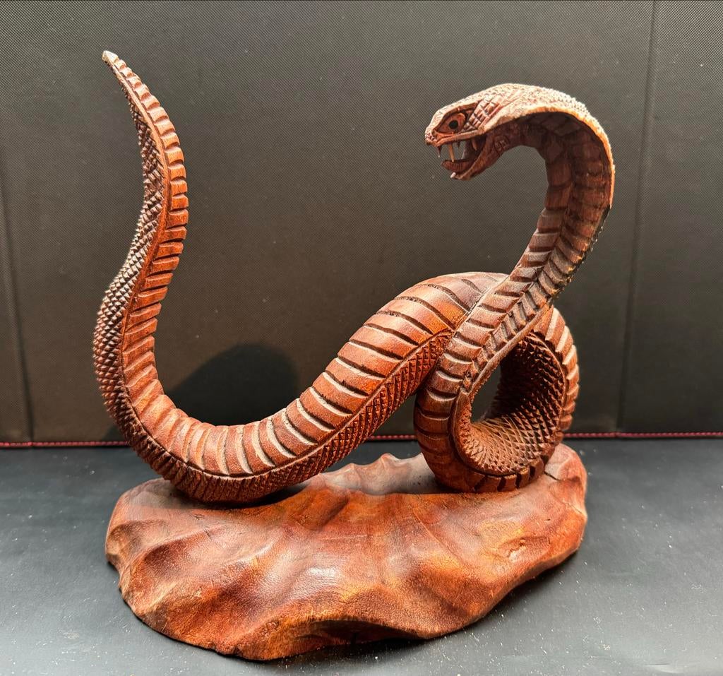 Prachtig handgesneden houten cobra beeld, Ophalen of Verzenden