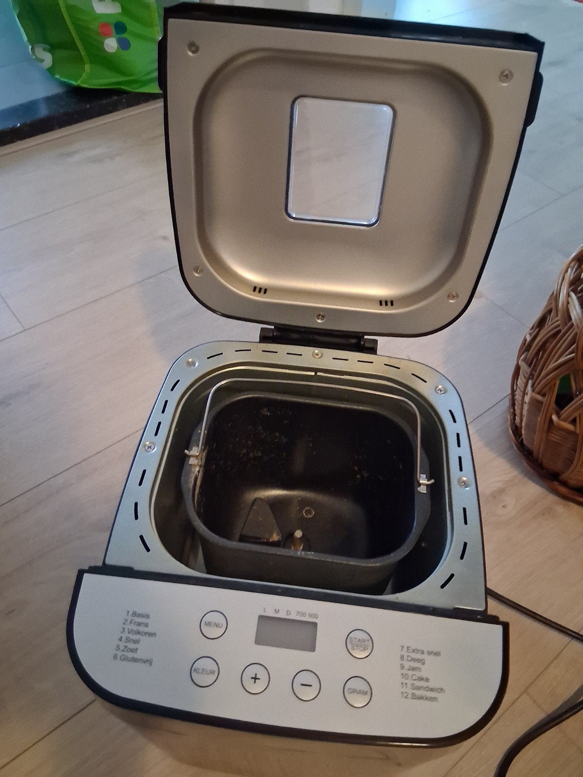 Blokker Broodbakmachine met Timer en Kijkvenster, Kijkvenster, 800 tot 1200 gram deeg, Zo goed als nieuw, Ophalen