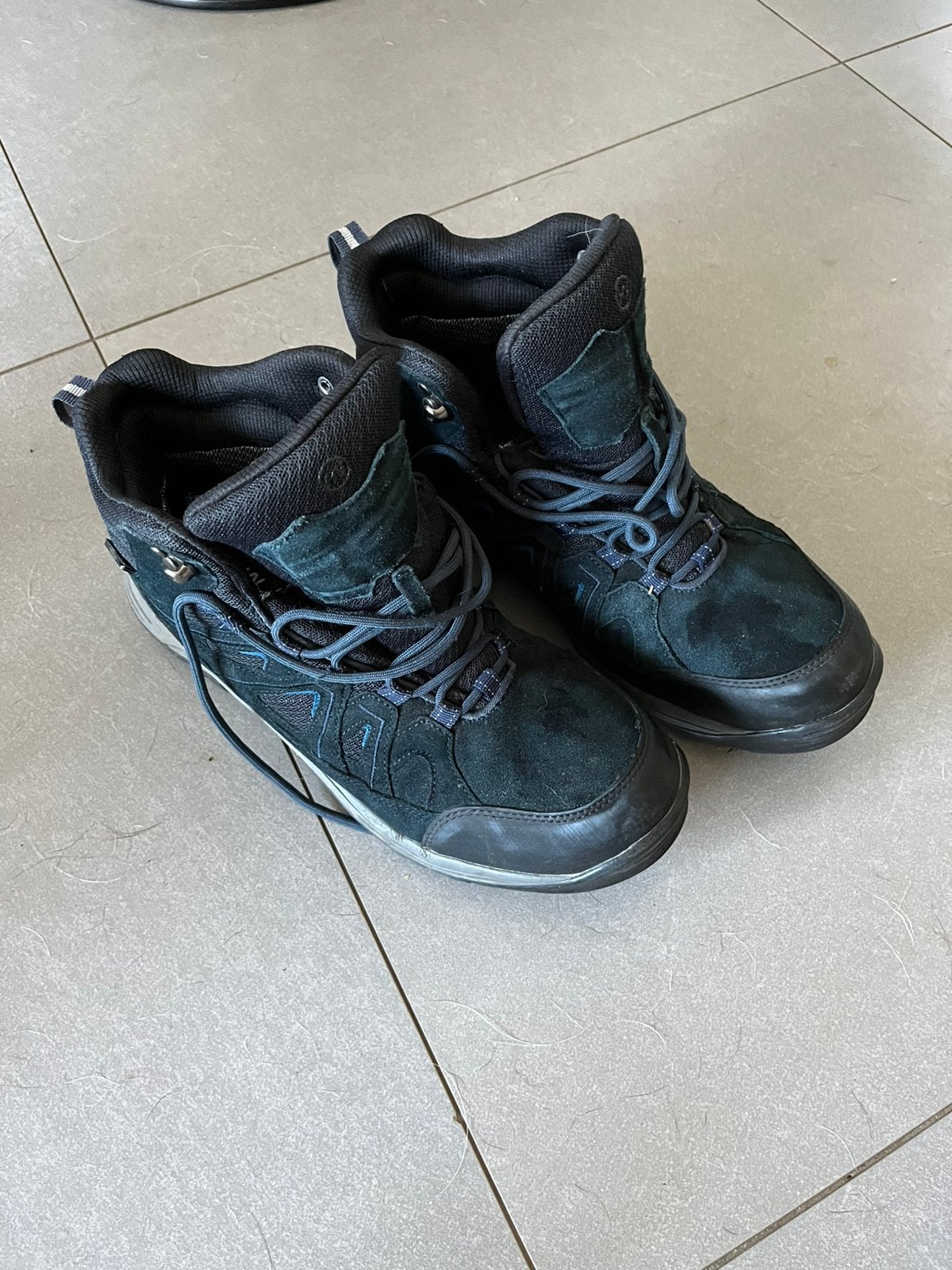 Wandelschoenen, Blauw, Ophalen of Verzenden, Zo goed als nieuw, Wandelschoenen of Bergschoenen