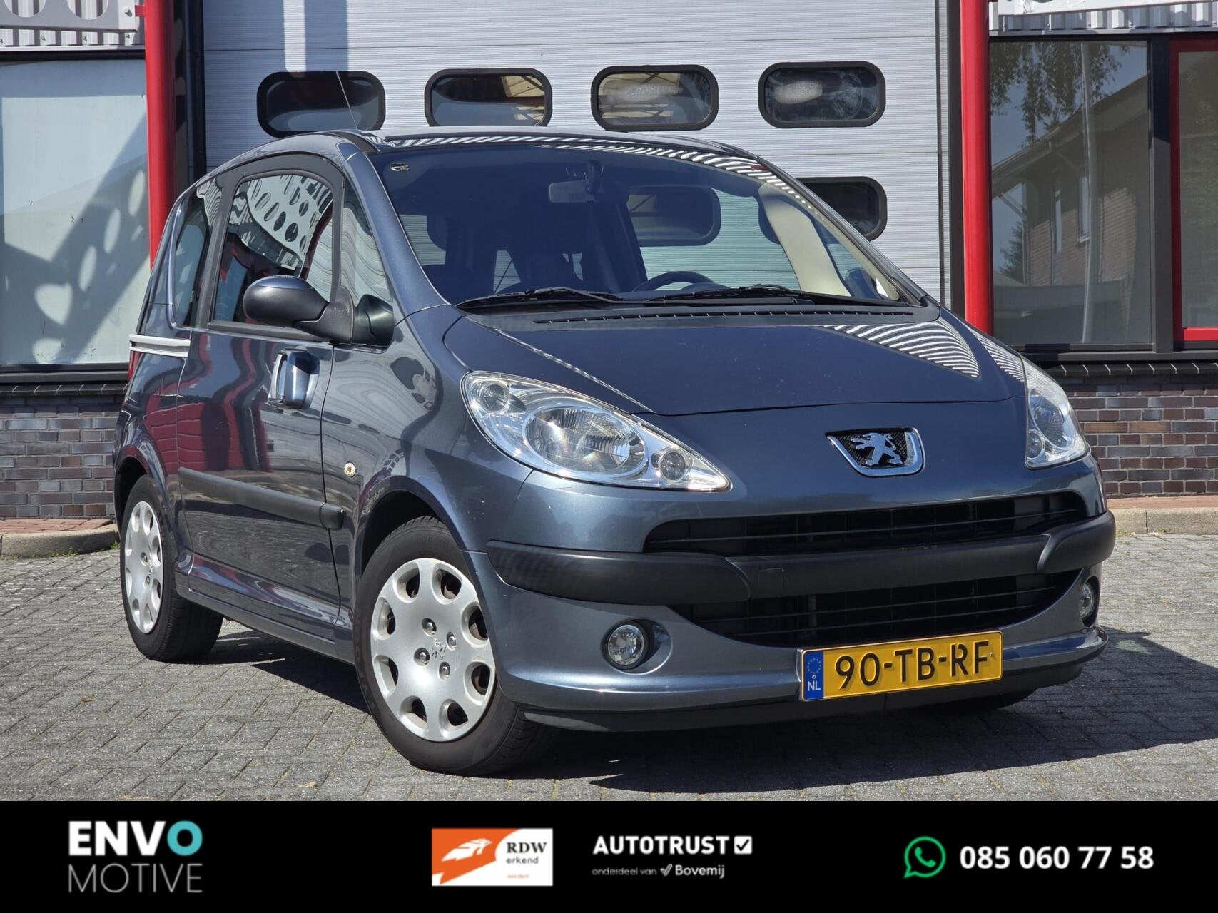 Peugeot 1007 1.6-16V Sesam Sporty Airco/Trekhaak/PDC/Cruise, Auto's, Peugeot, Gebruikt, 4 cilinders, 4 stoelen, Parkeersensor