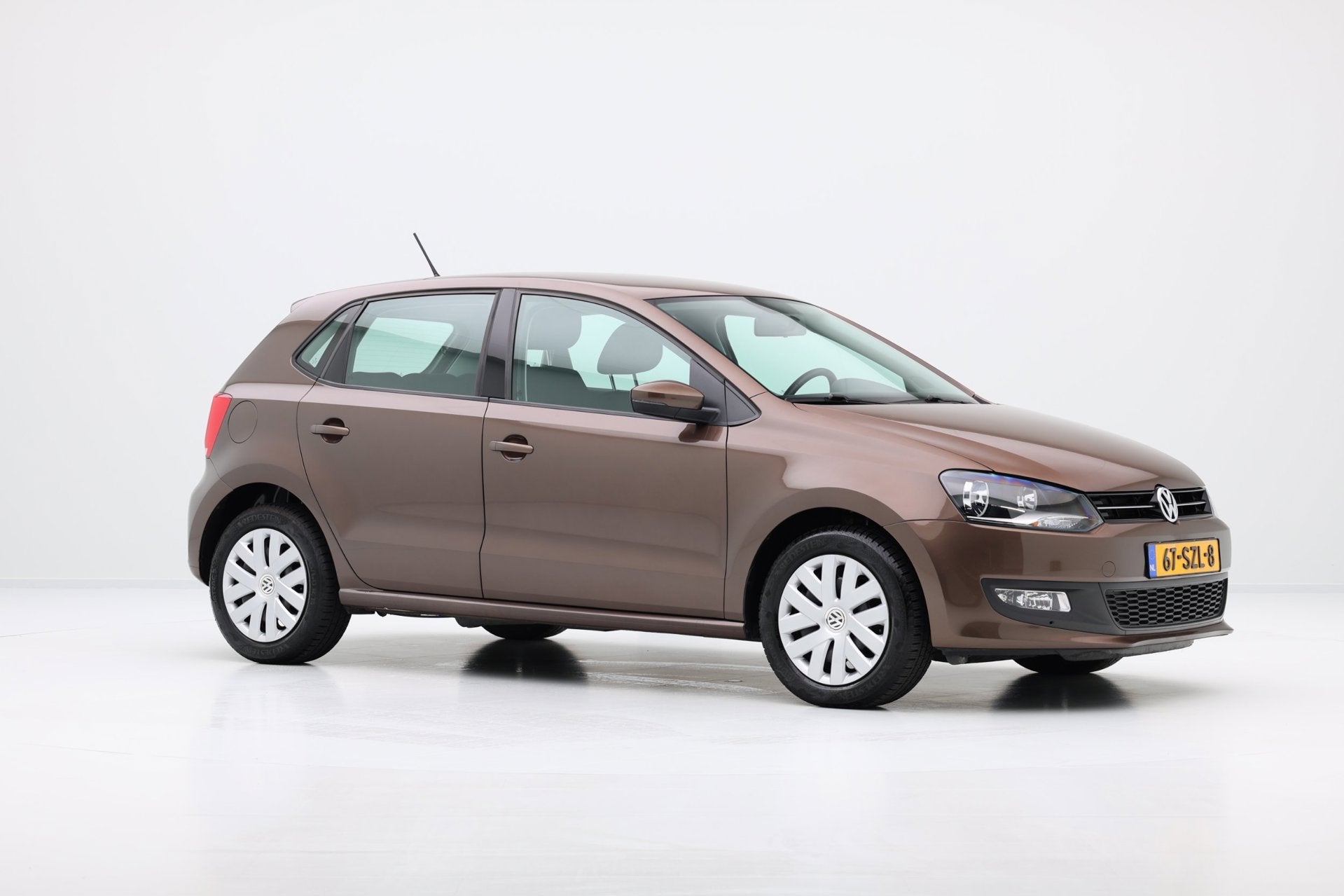 Foto 5 van Volkswagen Polo 1.2 TSI Comfortline 5-drs *63.000km!* Airco|