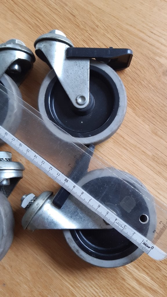 4 Zwenkwieltjes (2x met rem) - 10 cm hoog, Ophalen, Gebruikt