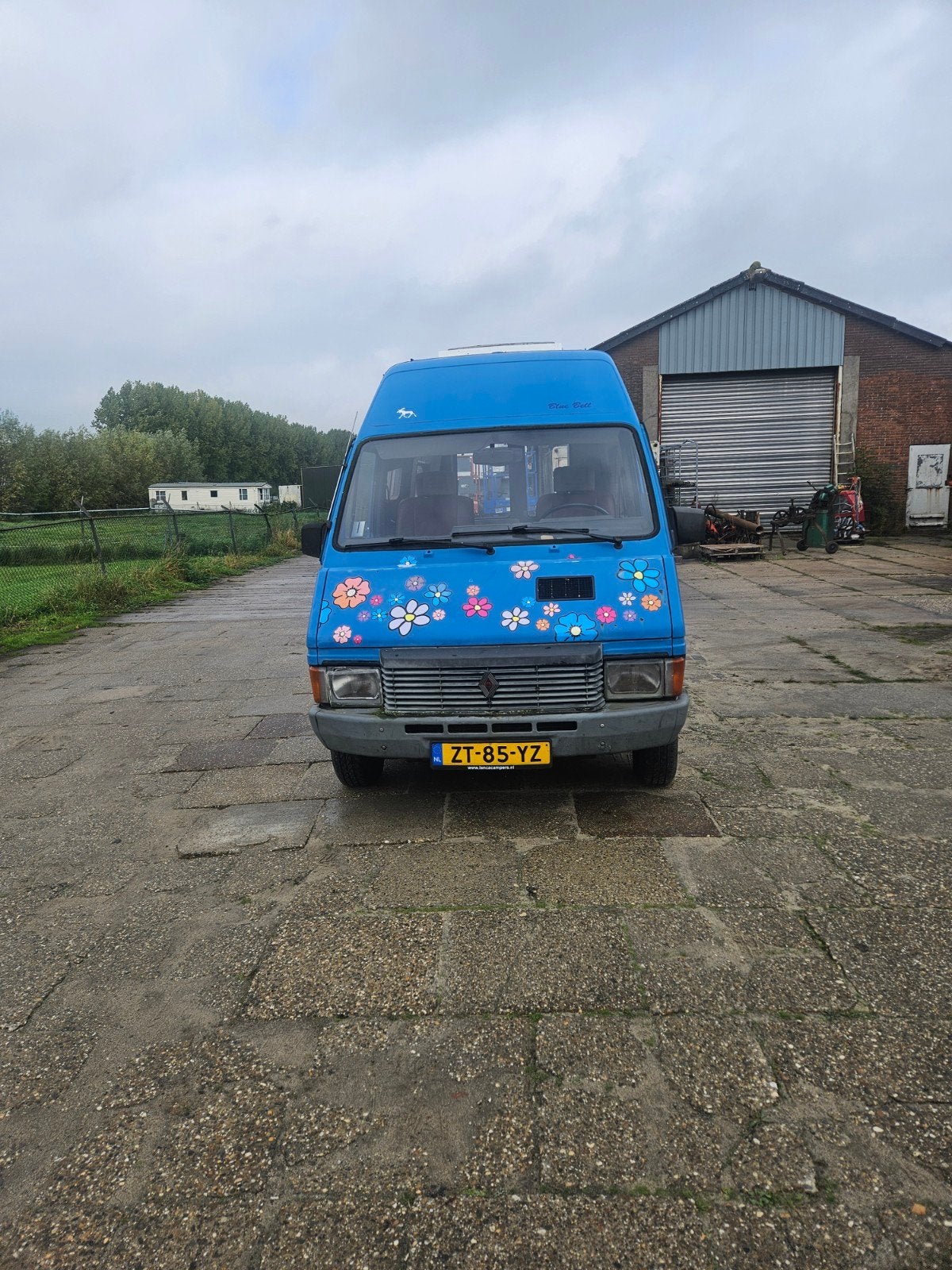 Renault Trafic T423 Kampeerauto, Caravans en Kamperen, Overige merken, Buscamper of Camperbus, Dakluik, Tot en met 2