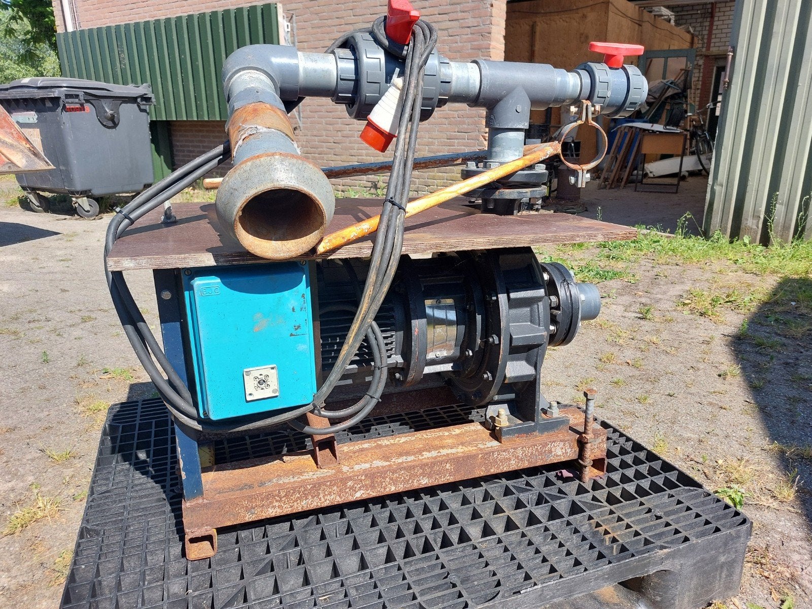 Electrische waterpomp, Ophalen, Gebruikt