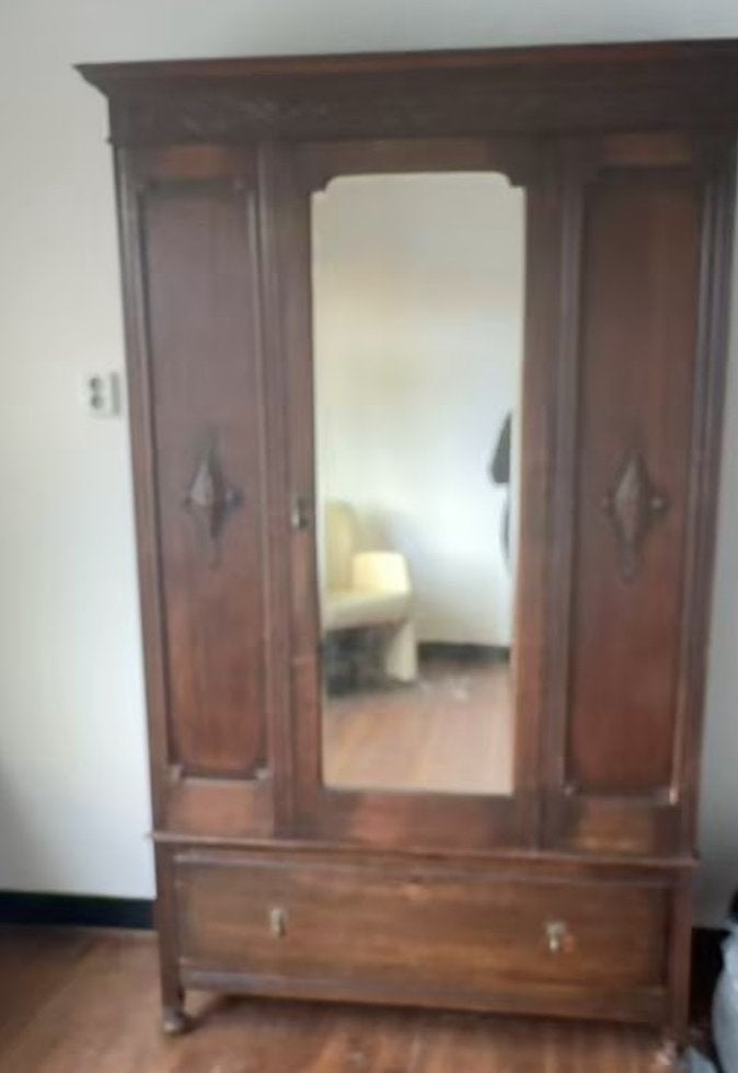 Antieke houten kast met spiegel en lade, Huis en Inrichting, Ophalen, Gebruikt, 100 tot 150 cm, Met lade(s)
