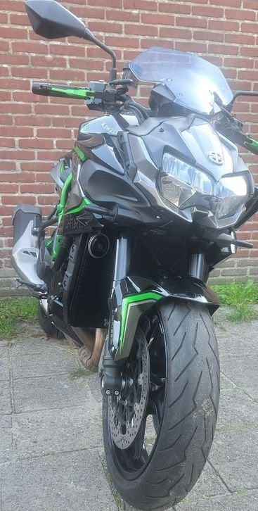 KAWASAKI Z H2 (bj 2021)   7856km  ((( Comfort zadels ))), 4 cilinders, Motorrijbewijs A, Bedrijf, KAWASAKI