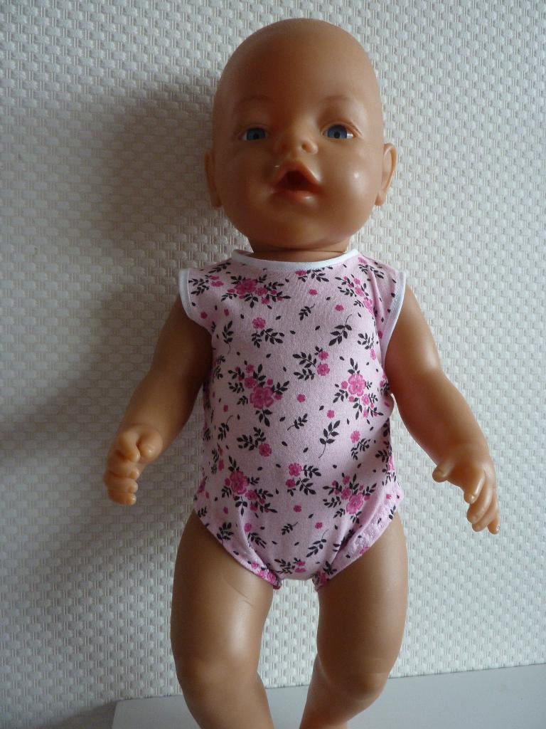 Rompertje past de baby born van 43 cm.Poppenkleertjes, Ophalen of Verzenden, Nieuw, Babypop