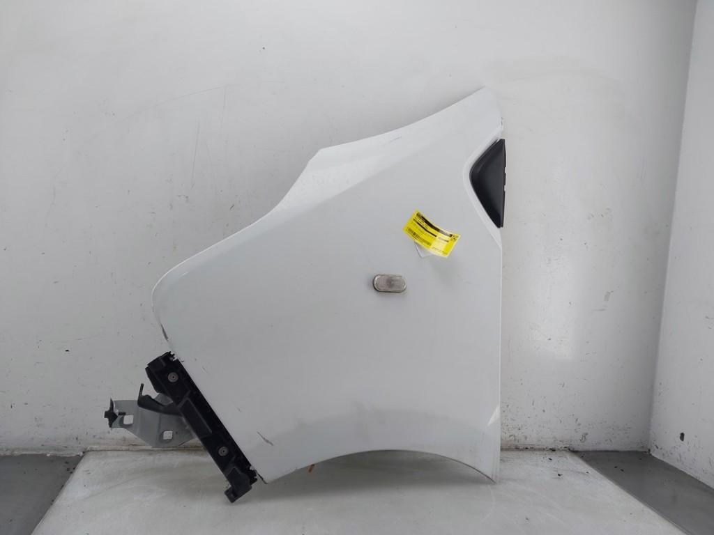 Spatbord Links Voor Opel Vivaro (2014-06/2019-12) 631016242R, Gebruikt, Bahnhofsplatz, Rüsselsheim am Main 65423, , Duitsland
