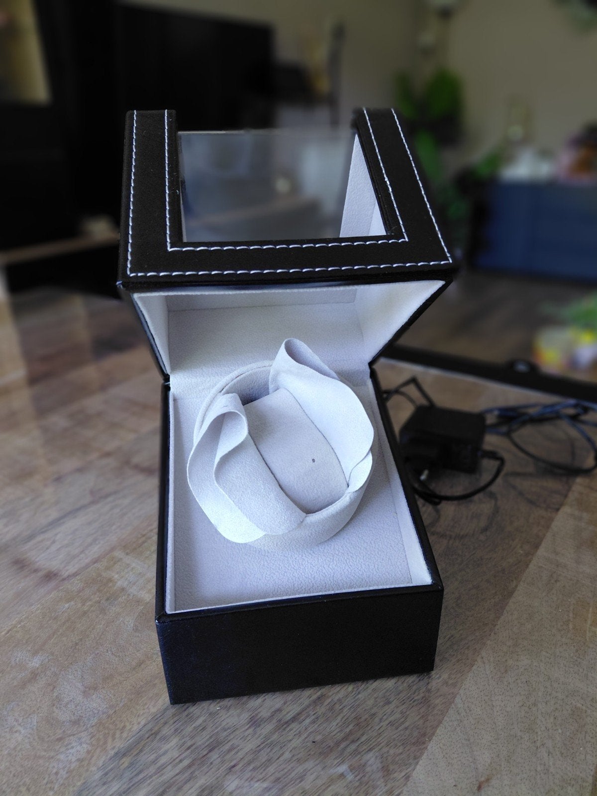 Horloge winder merk Olvy, Ophalen, Zo goed als nieuw