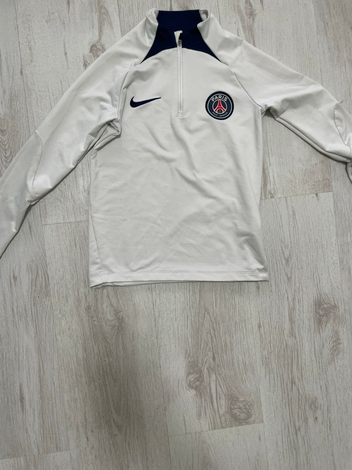 Nike PSG Dri-Fit Trainingsshirt Maat 128-137, Ophalen of Verzenden, Zo goed als nieuw, Jongen, Shirt of Longsleeve