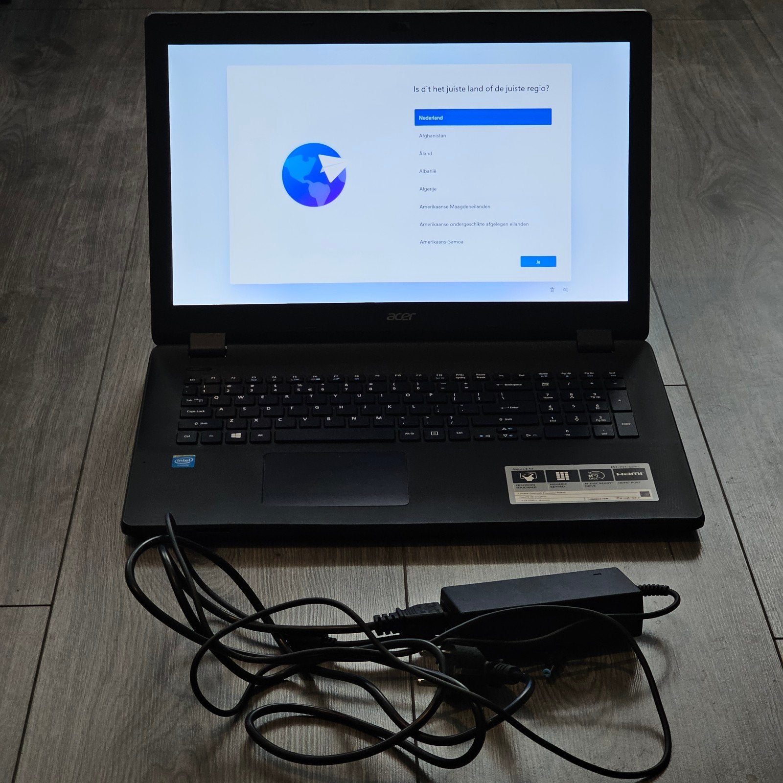 Acer Aspire ES1-711-C5WC Met Oplaadkabel, Computers en Software, Met videokaart, 2 tot 3 Ghz, Qwerty, Refurbished