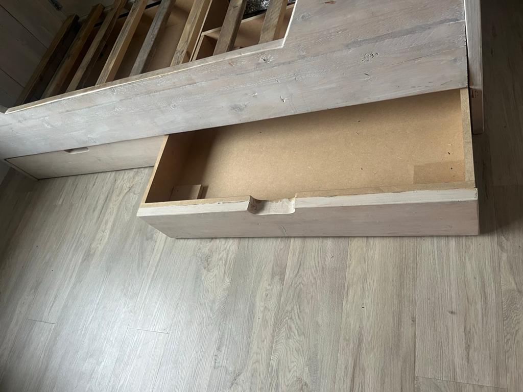 Gratis Steigerhouten Bed 200x90 Whitewash met lades, Ophalen, Gebruikt, 90 cm, Eenpersoons