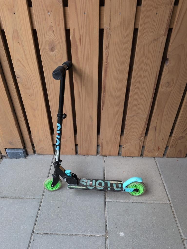 Step SUOTU met lichtgevende wielen, Fietsen en Brommers, Steps, Ophalen, Gebruikt, Gewone step, SUOTU