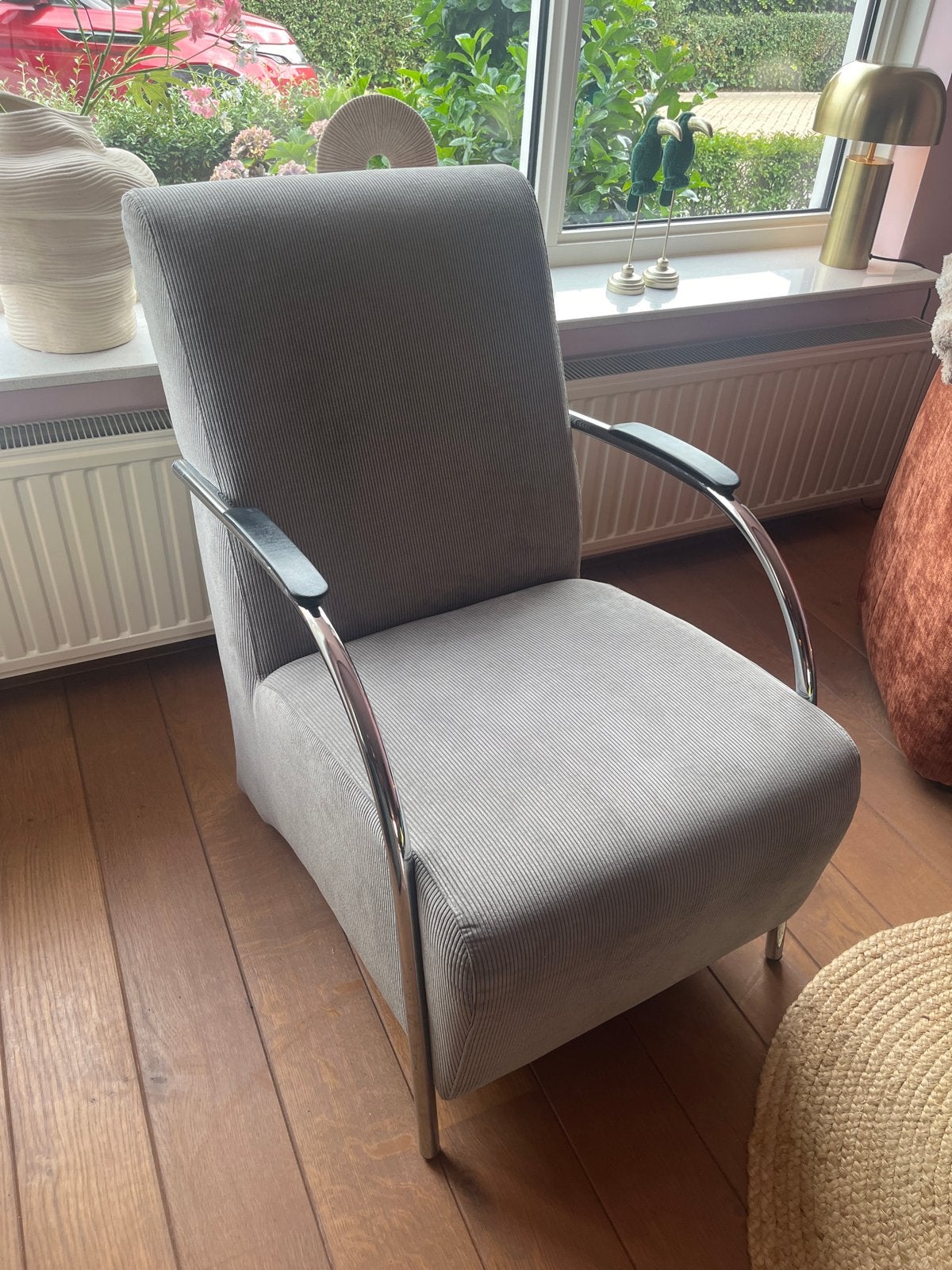 Comfortabele fauteuil van WOOOD, ribstof grijs, Ophalen, Zo goed als nieuw, Stof, 75 tot 100 cm