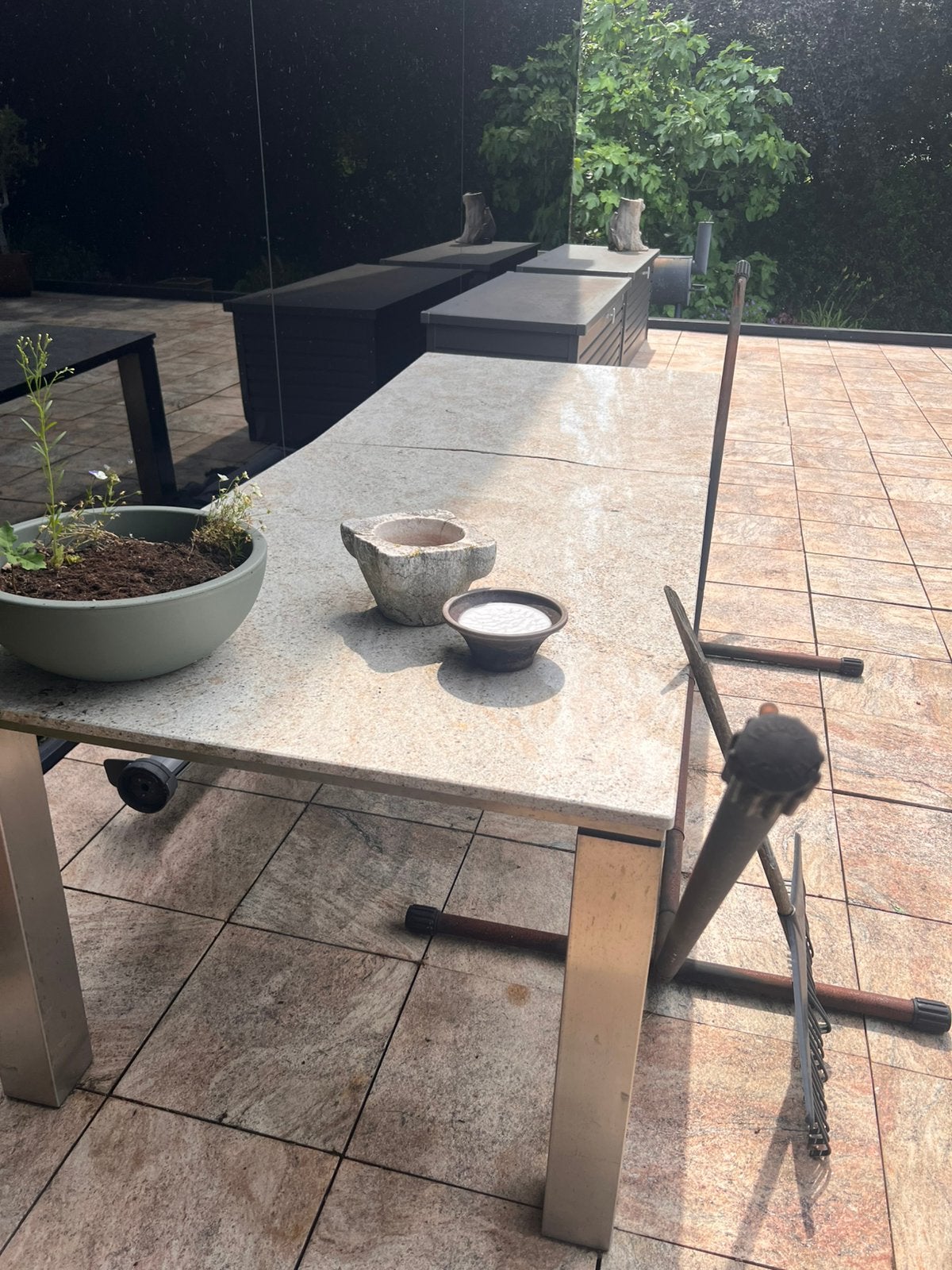 Granieten tuintafel (gratis), Ophalen, Zo goed als nieuw, Rechthoekig, Overige materialen