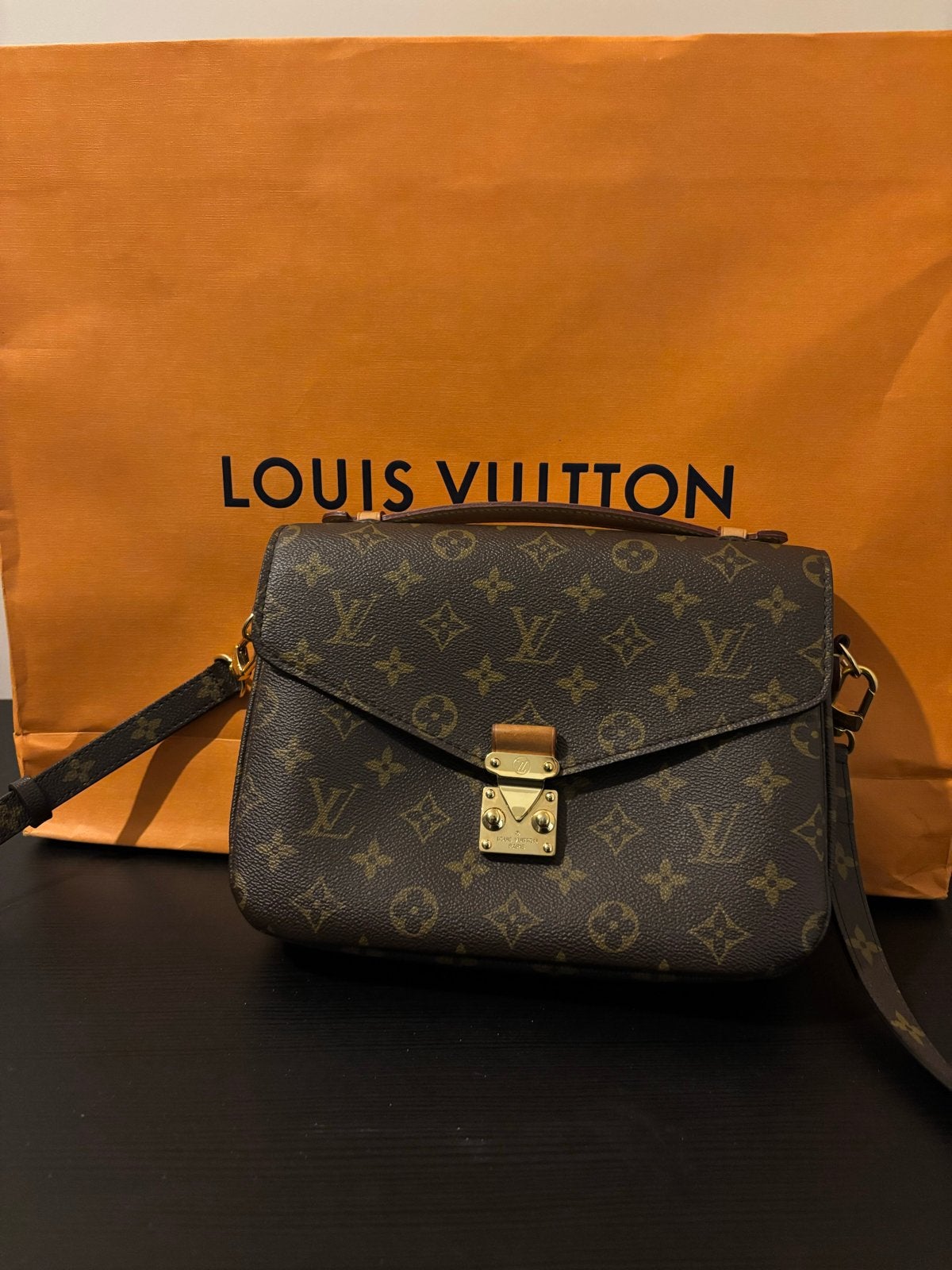 Louis Vuitton Pochette Metis Monogram schoudertas, Ophalen, Zo goed als nieuw, Bruin, Schoudertasje