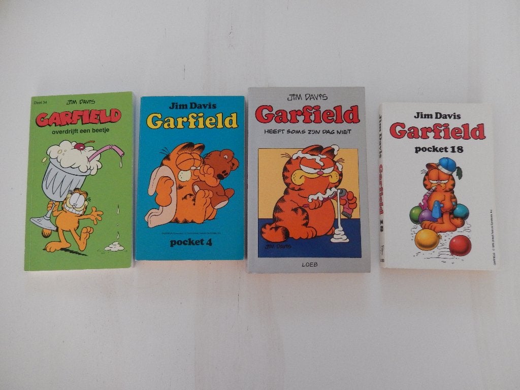 * 4x pocket Garfield 4, 18, 34, Heeft soms zijn dag niet *, Jim Davis, Ophalen of Verzenden, Zo goed als nieuw, Meerdere stripboeken